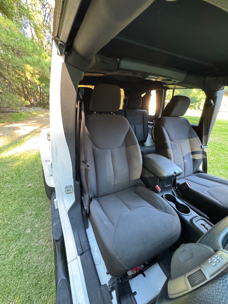 2015 Jeep Wrangler Unlimited Sport - Photo 18