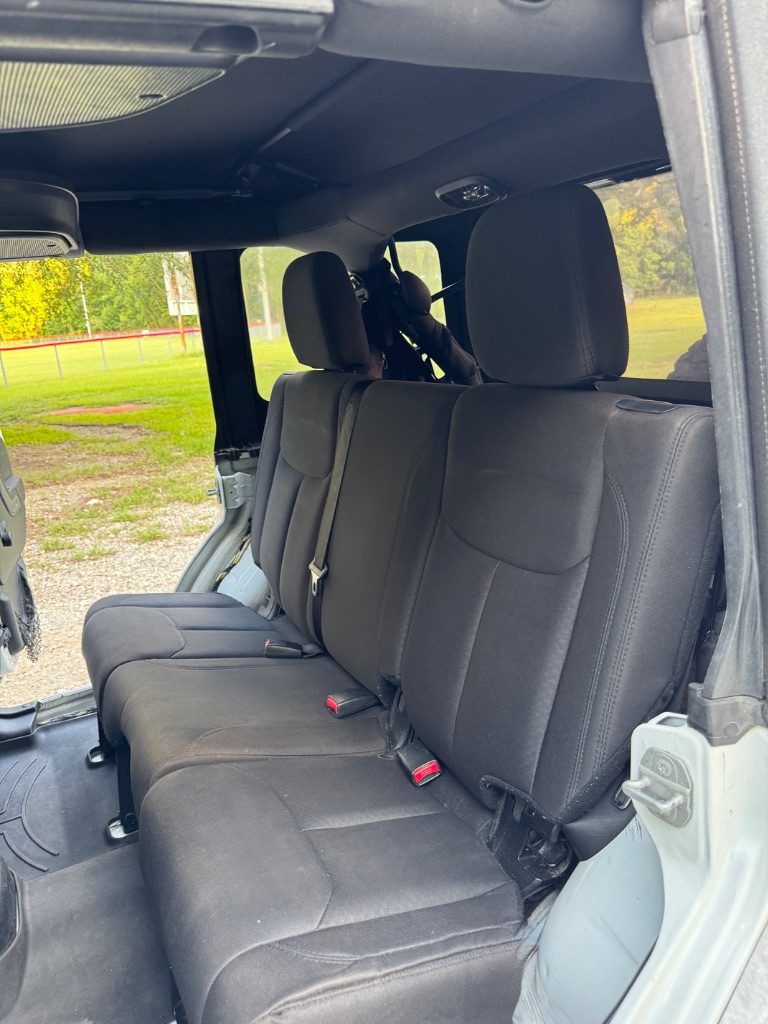 2015 Jeep Wrangler Unlimited Sport - Photo 14