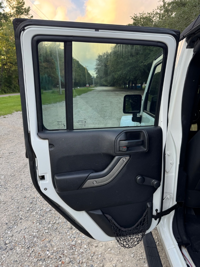 2015 Jeep Wrangler Unlimited Sport - Photo 13