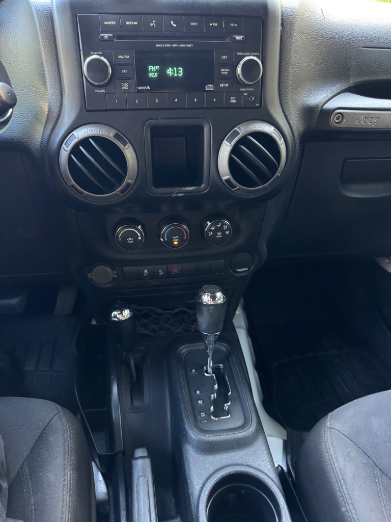 2015 Jeep Wrangler Unlimited Sport - Photo 12