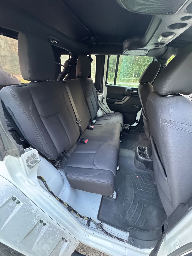 2015 Jeep Wrangler Unlimited Sport - Photo 19