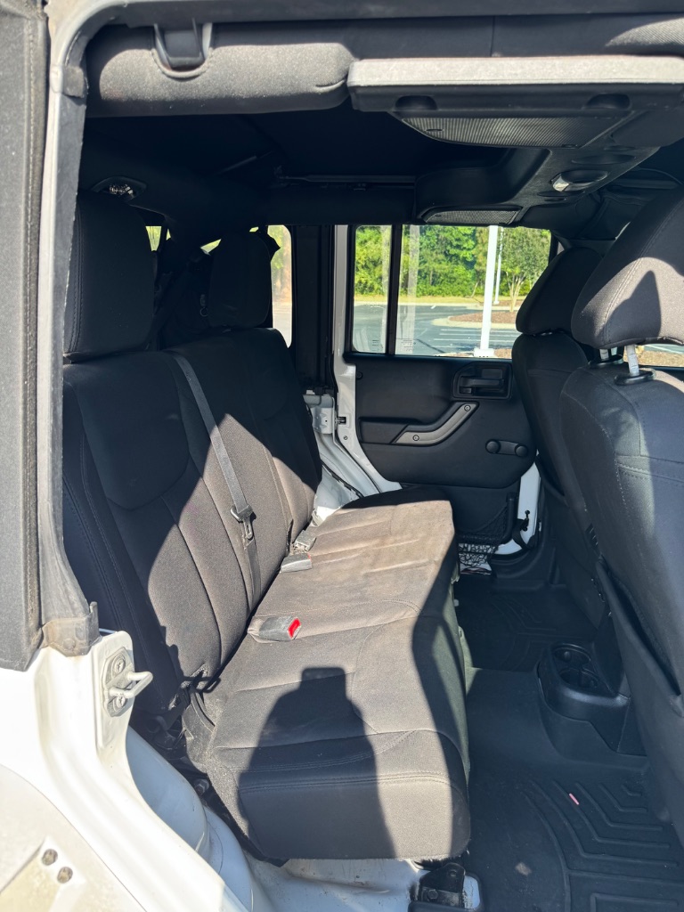 2015 Jeep Wrangler Unlimited Sport - Photo 17