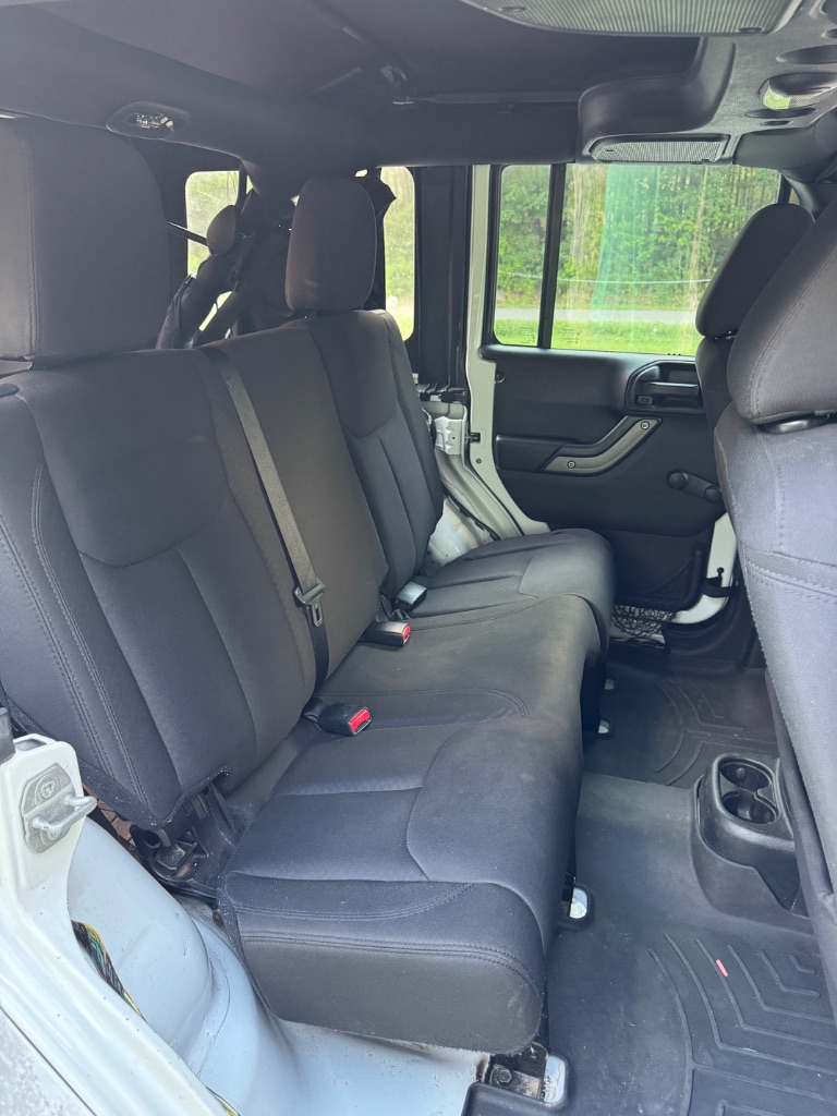 2015 Jeep Wrangler Unlimited Sport - Photo 16