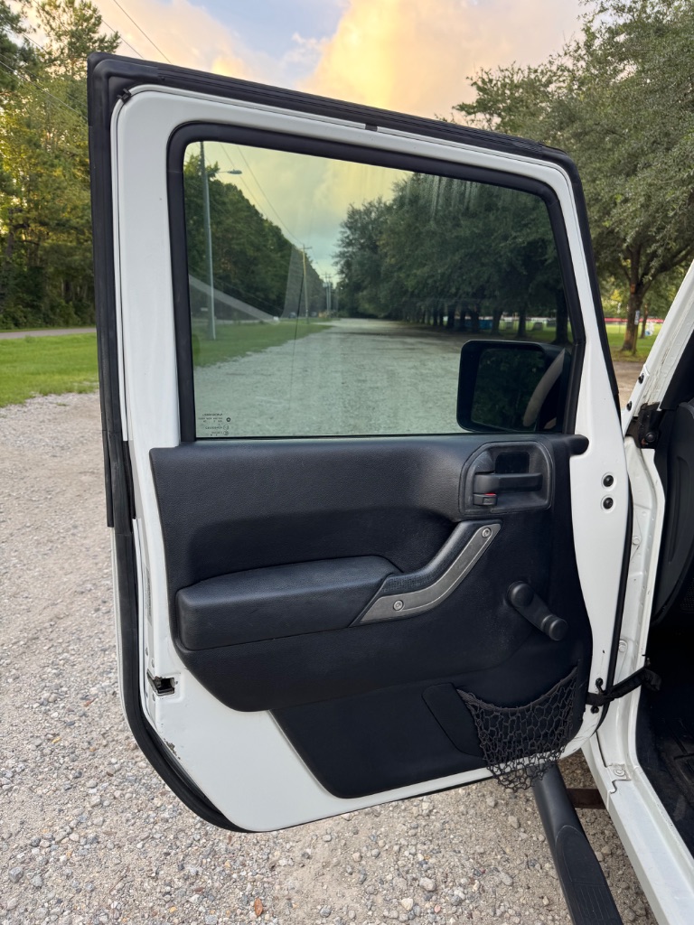 2015 Jeep Wrangler Unlimited Sport - Photo 11