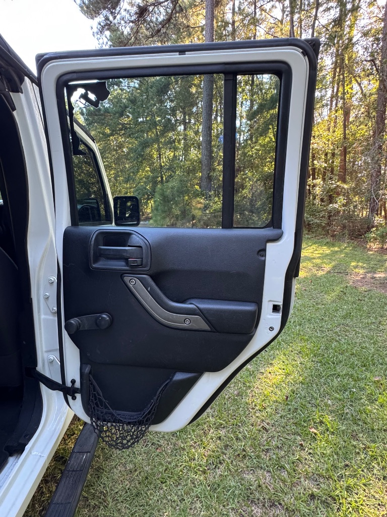 2015 Jeep Wrangler Unlimited Sport - Photo 15