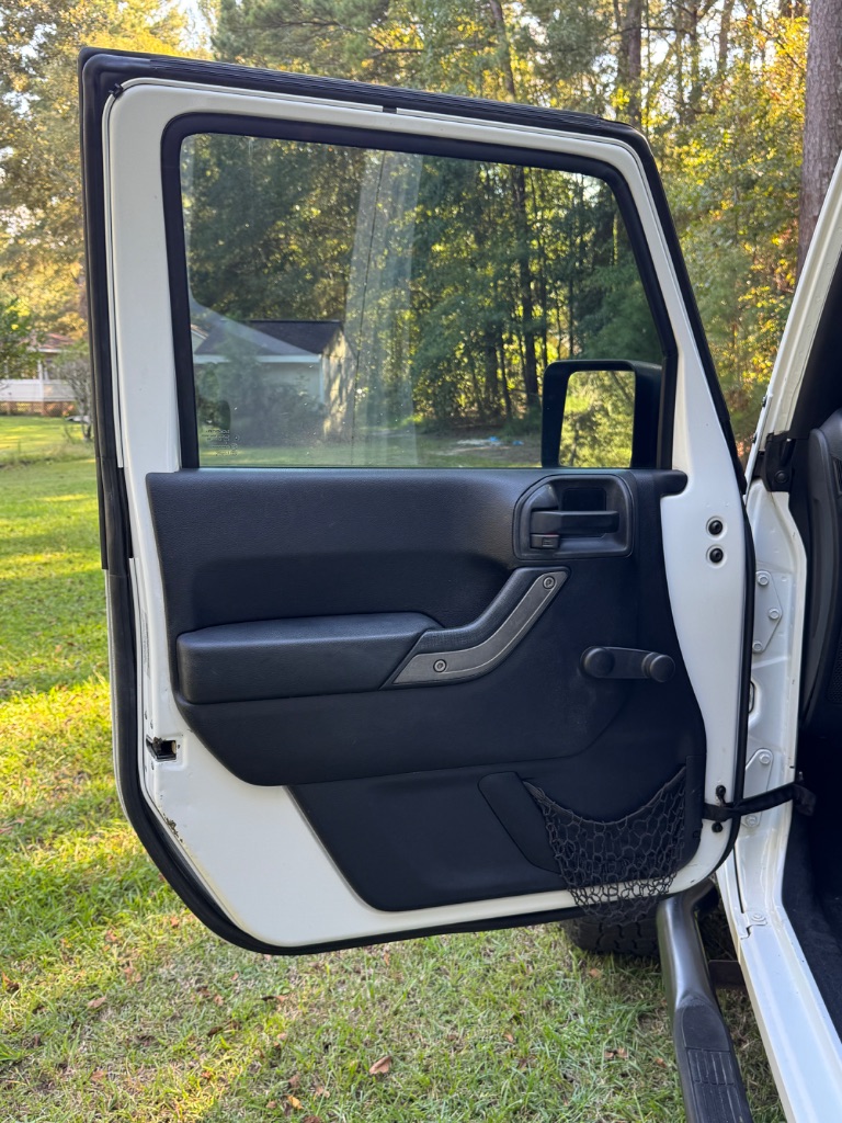 2015 Jeep Wrangler Unlimited Sport - Photo 9
