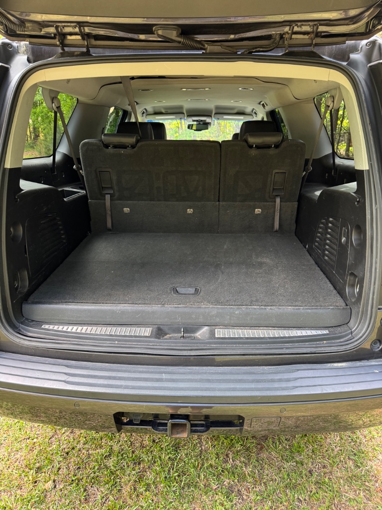 2018 Chevrolet Suburban LT - Photo 15