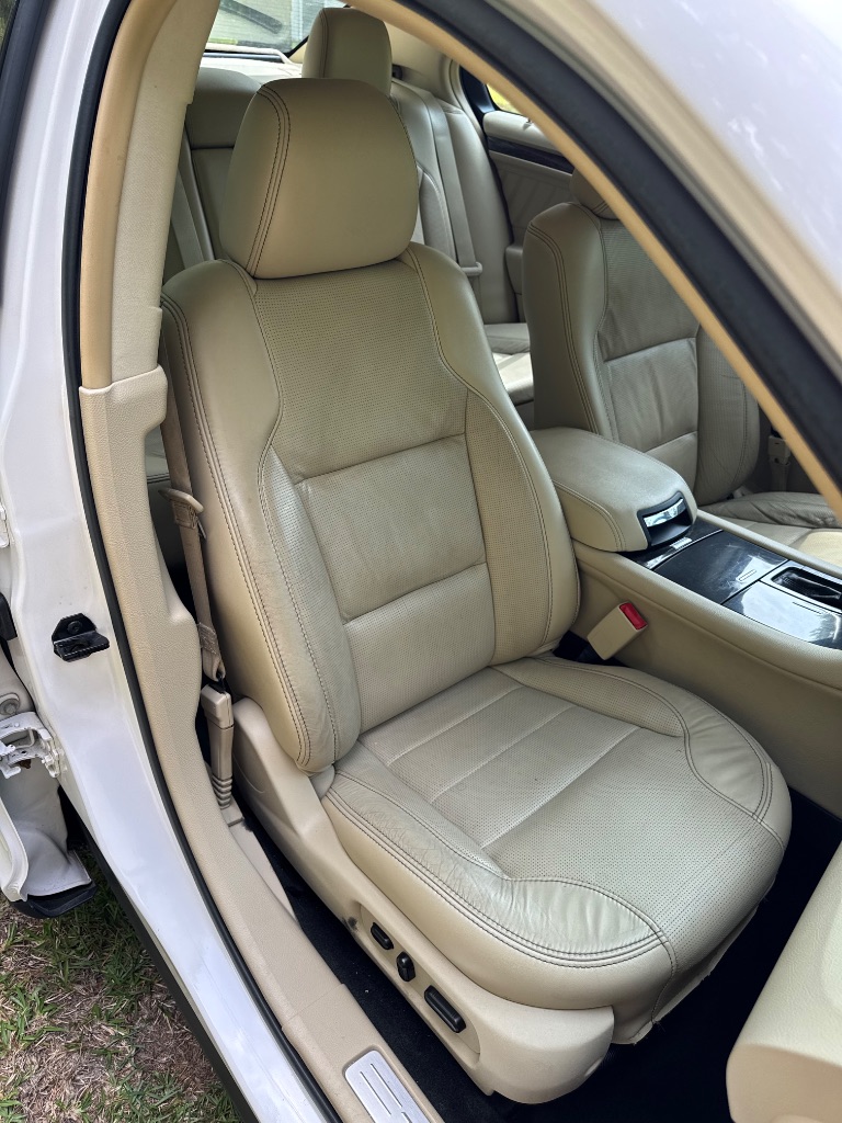 2018 Ford Taurus Limited - Photo 18